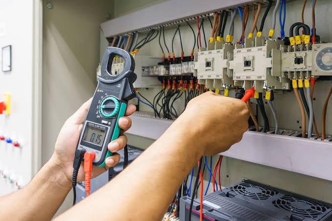 5 Essential Tips for Safe Electrical Repairs